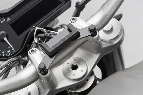 Soporte GPS para manillar. BMW R 1200 R 1R12 (K53) (16-18). – motorapid